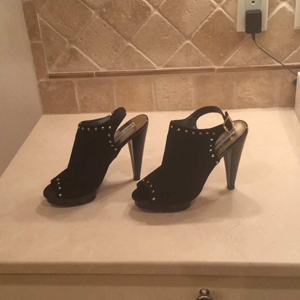 Steve Madden Black Suede Sandals w/ Gold Accents
